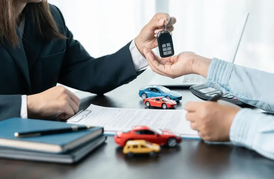 Renting a Car in Marrakech: Driving Tips & Top Comparison Sites